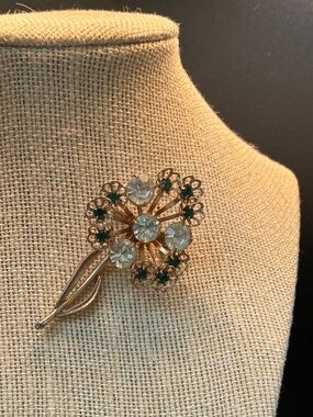 Vintage Gold-Tone Flower Brooch with large Clear and Green Crystals